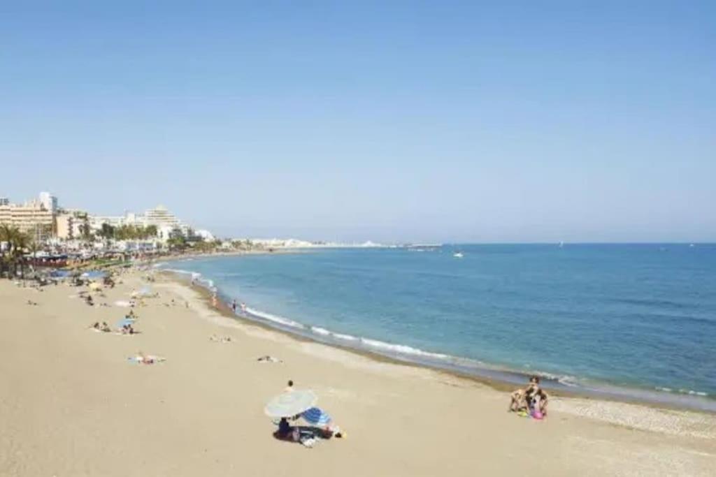 Elegante Alojamiento Con Piscina A 200 M Del Mar. Lejlighed Benalmádena Eksteriør billede