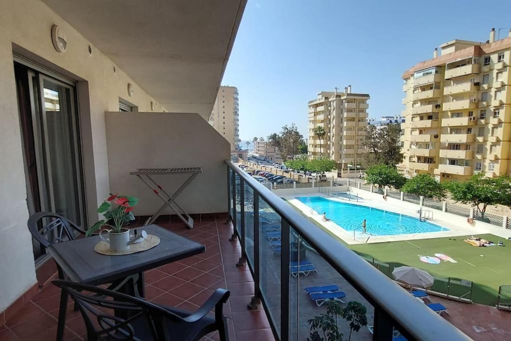 Elegante Alojamiento Con Piscina A 200 M Del Mar. Lejlighed Benalmádena Eksteriør billede
