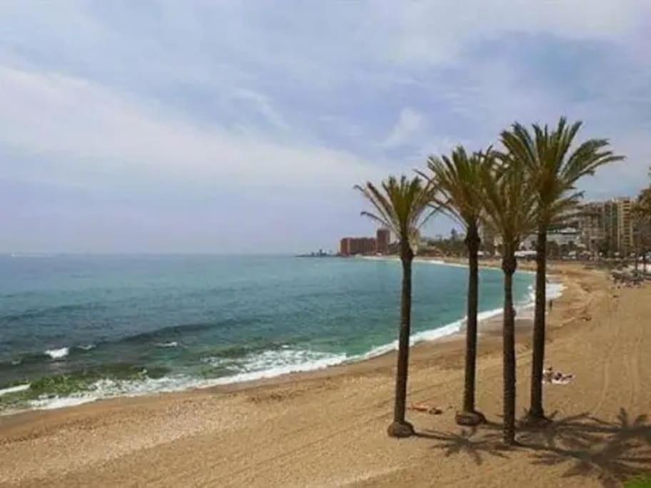 Elegante Alojamiento Con Piscina A 200 M Del Mar. Lejlighed Benalmádena Eksteriør billede